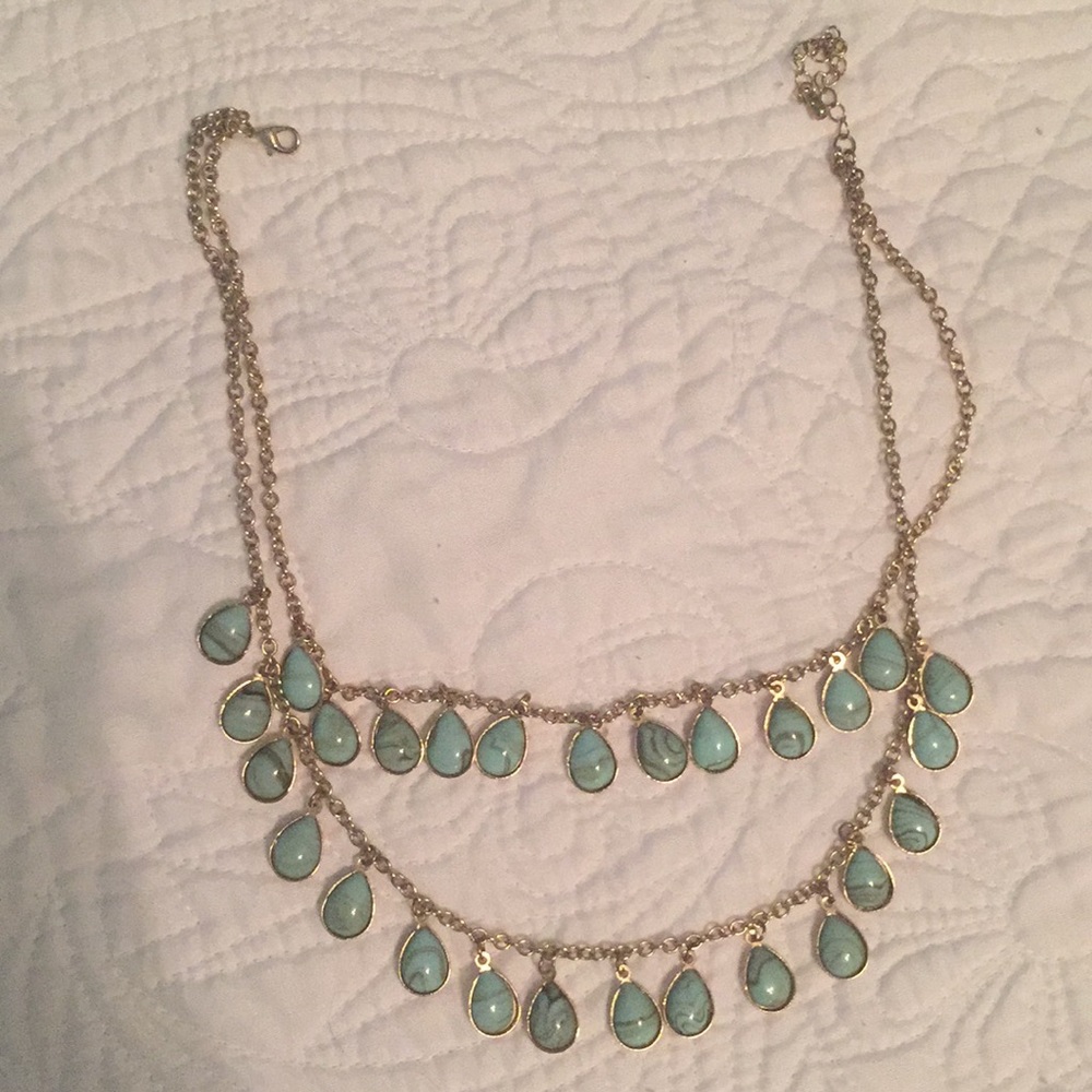 Statement gold jewel necklace